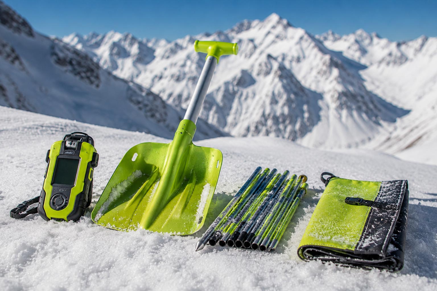 DVA, pelle et sonde : comment choisir son équipement de sécurité avalanche ?