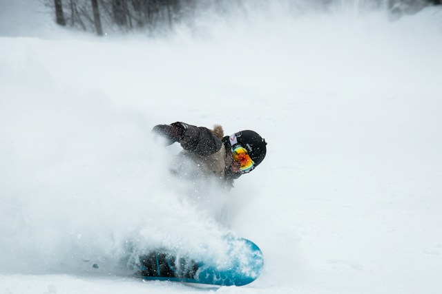 Les meilleurs snowboards all-mountain 2026-2027 : comparatif et guide d'achat